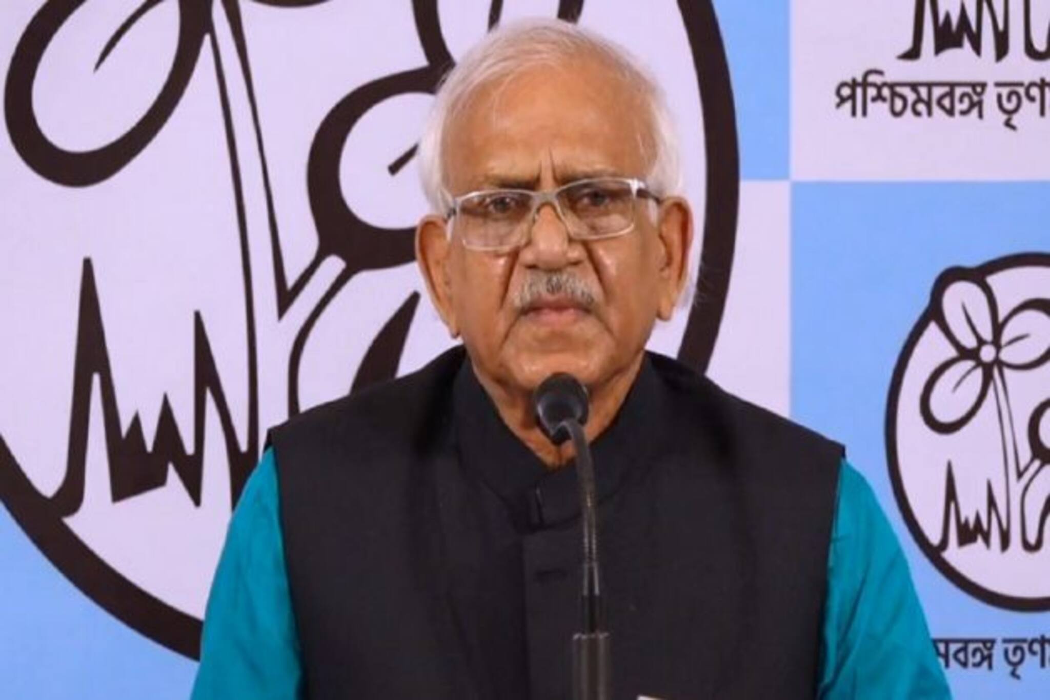 মমতাকে জায়গা ছেড়ে দিতে ইস্তফা!. তবে ক্ষোভ নেই, জানালেন শোভনদেব চট্টোপাধ্য়ায়