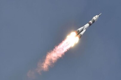 China's space shuttle has lost control and can damage aerth heavily 