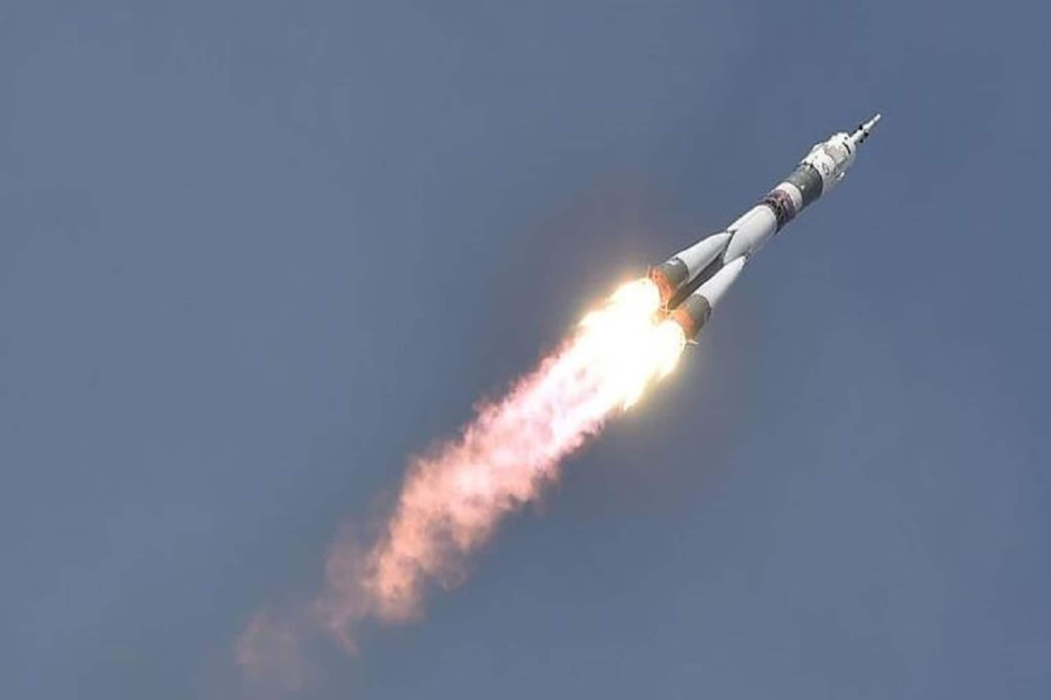 বেলাগাম চিনের রকেট, মহাকাশ থেকে হু হু করে নেমে আসছে, হবে কোন ধ্বংসলীলা