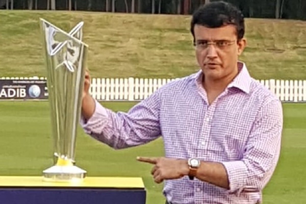 করোনার দ্বিতীয় ঢেউয়ে জেরবার গোটা দেশ। এমন পরিস্থিতিতে আইপিএল আয়োজন নিয়ে ইতিমধ্যে প্রশ্ন উঠেছে। অনেকেই আইপিএল বন্ধের ডাক দিয়েছেন। সরব হয়েছেন বেশ কিছু প্রাক্তন ক্রিকেটার। তবে চলতি বছরই টি-২০ বিশ্বকাপ হওয়ার কথা ভারতে। এবার বিশ্বকাপ আয়েজন নিয়েও ধোঁয়াশা। করোনার দ্বিতীয় ঢেউয়ে জেরবার গোটা দেশ। এমন পরিস্থিতিতে আইপিএল আয়োজন নিয়ে ইতিমধ্যে প্রশ্ন উঠেছে। অনেকেই আইপিএল বন্ধের ডাক দিয়েছেন। সরব হয়েছেন বেশ কিছু প্রাক্তন ক্রিকেটার। তবে চলতি বছরই টি-২০ বিশ্বকাপ হওয়ার কথা ভারতে। এবার বিশ্বকাপ আয়েজন নিয়েও ধোঁয়াশা।