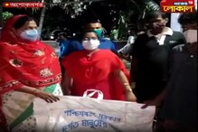 অশোকনগরে মিনি টর্নেডোয় ক্ষতিগ্রস্তদের পাশে পঞ্চায়েত, রাতেই শুরু ত্রাণ বিলি অশোকনগরে মিনি টর্নেডোয় ক্ষতিগ্রস্তদের পাশে পঞ্চায়েত, রাতেই শুরু ত্রাণ বিলি