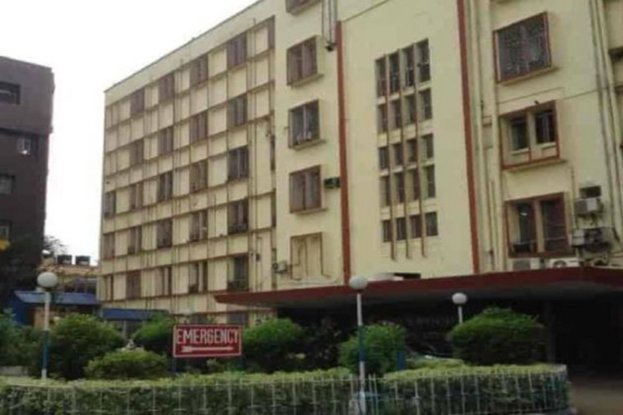 করোনা চিকিৎসায় ঢেলে সাজানো হচ্ছে বি আর সিং হাসপাতাল