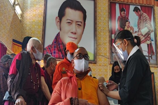 করোনা নিয়ন্ত্রণে সারা পৃথিবীকে চমকে দিয়েছে ভুটান