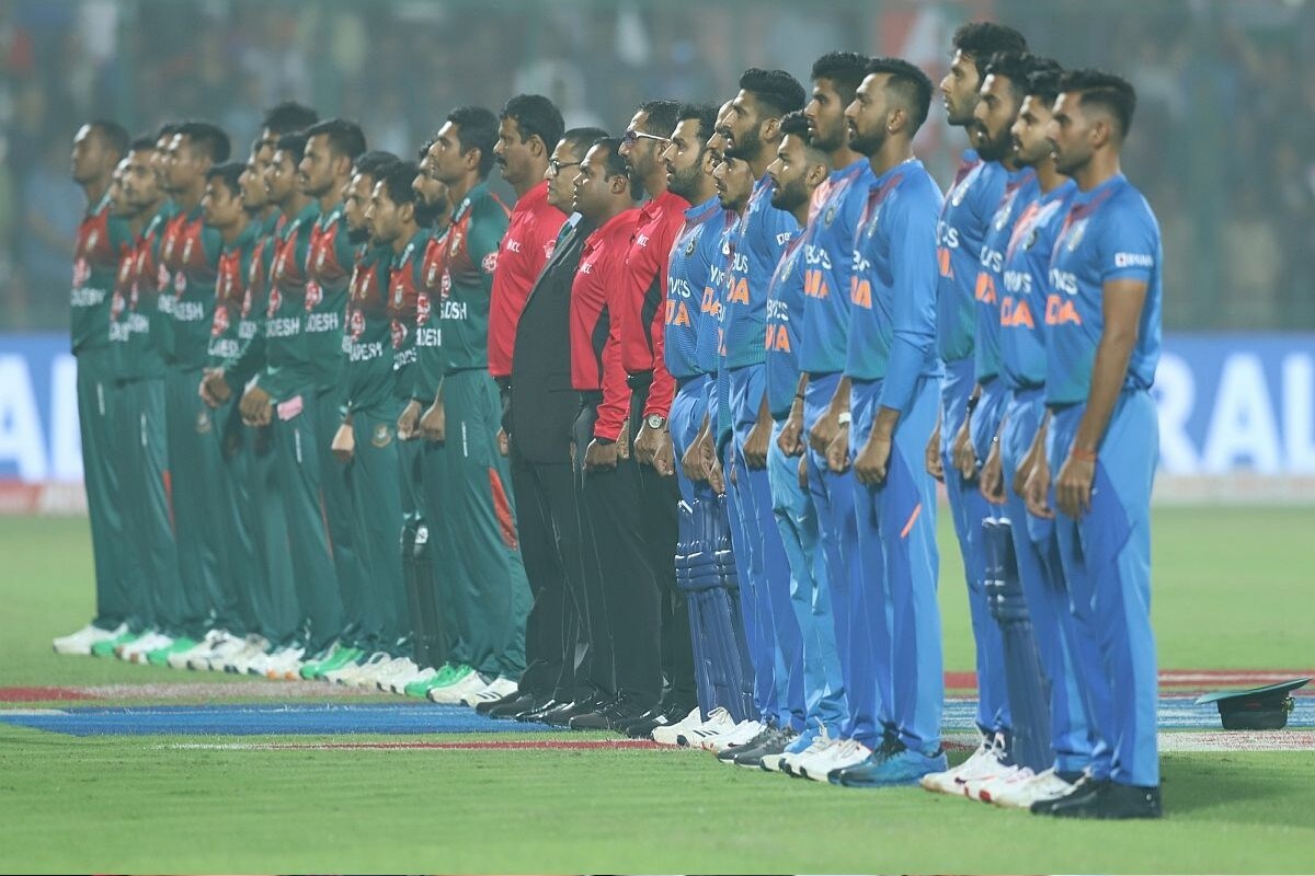 ফের ভারত-বাংলাদেশ সিরিজ দেখার সুযোগ। ভারত-বাংলাদেশ সিরিজ মানেই এখন টানটান উত্তেজনা। আর এবার টাইগারদের বিরুদ্ধে খেলতে তাদেরই দেশে যাবে ভারতীয় দল। ফের ভারত-বাংলাদেশ সিরিজ দেখার সুযোগ। ভারত-বাংলাদেশ সিরিজ মানেই এখন টানটান উত্তেজনা। আর এবার টাইগারদের বিরুদ্ধে খেলতে তাদেরই দেশে যাবে ভারতীয় দল।