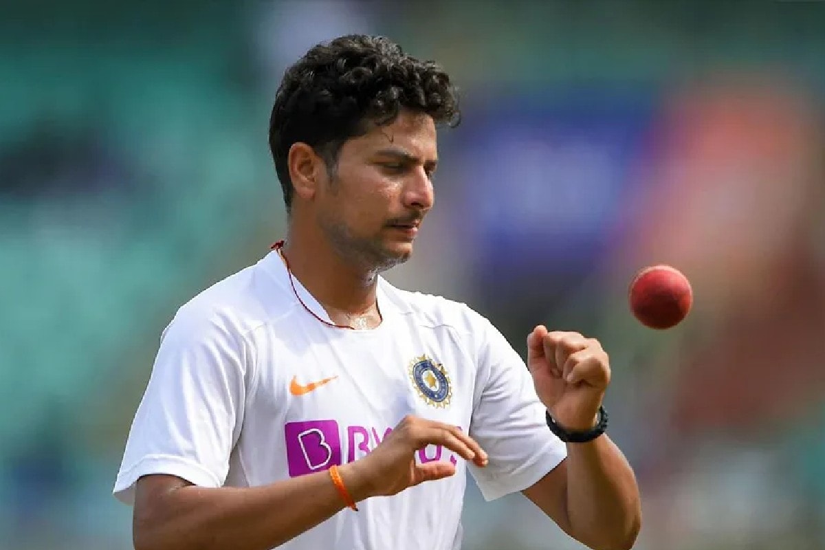 কানপুরের নগর নিগমের গেস্ট হাউসের লনে বসে ভ্যাকসিন নিয়েছিলেন কুলদীপ। অভিযোগ এমনই। টিকাকরণের প্রোটোকল ভেঙে কেন কুলদীপকে ভিআইপি ট্রিটমেন্ট দেওয়া হল! তা নিয়ে প্রশ্ন উঠছে। কানপুরের নগর নিগমের গেস্ট হাউসের লনে বসে ভ্যাকসিন নিয়েছিলেন কুলদীপ। অভিযোগ এমনই। টিকাকরণের প্রোটোকল ভেঙে কেন কুলদীপকে ভিআইপি ট্রিটমেন্ট দেওয়া হল! তা নিয়ে প্রশ্ন উঠছে।