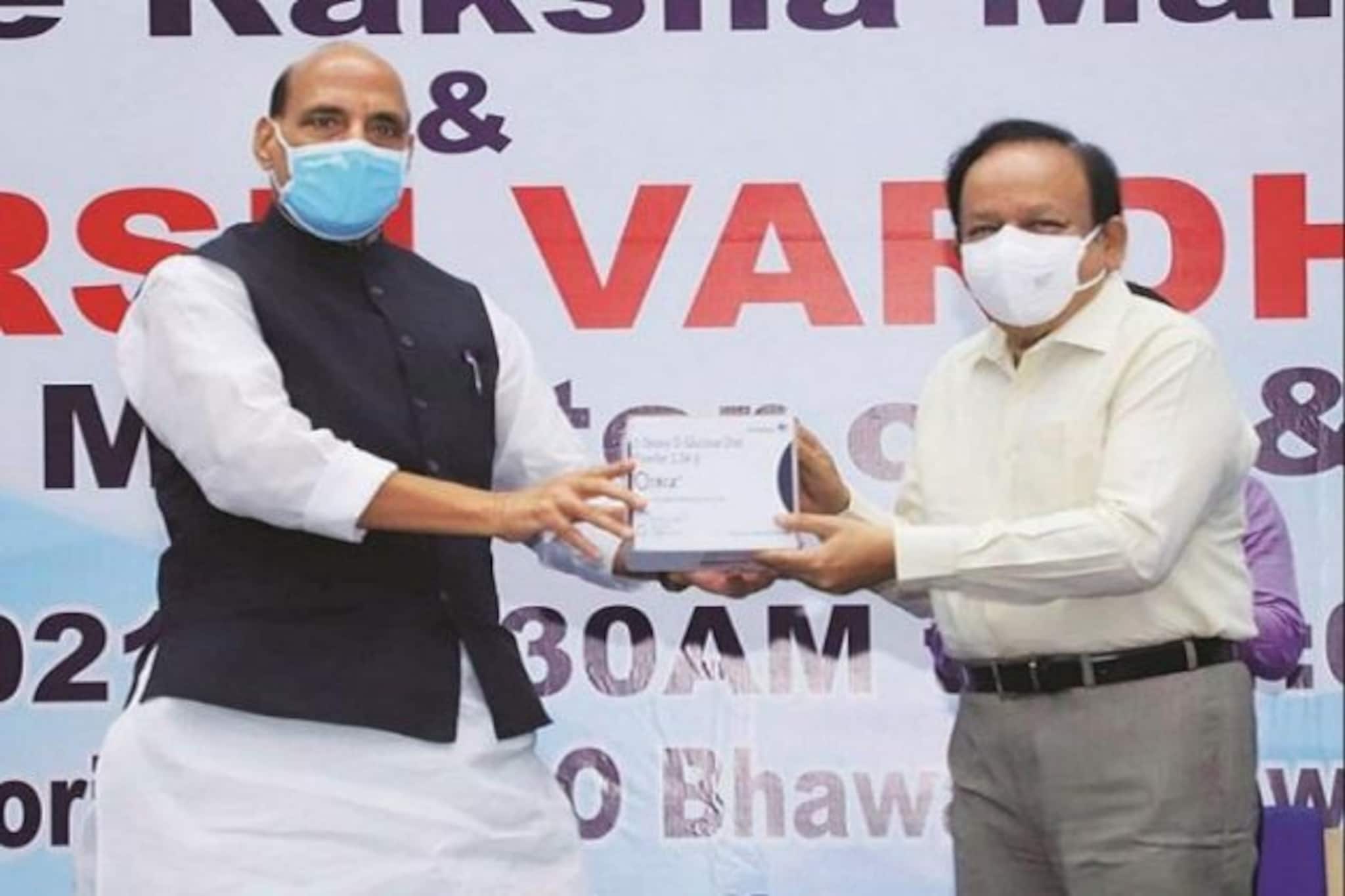 Anti Covid Oral Drug: গ্লুকজের মতো জলে গুলে খেলেই মরবে করোনা! DRDO-র পাউডার ওষুধের দাম শুনলে চমকে উঠবেন