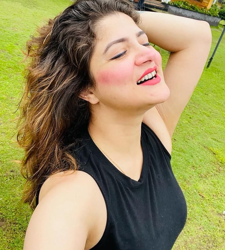 *টি-টাউনে কান পাতলে শোনা যাচ্ছে, শ্রাবন্তীর সঙ্গে তাঁরই আবাসনে থাকা ব্যবসায়ীর ঘনিষ্ঠতা রীতিমতো চর্চায়। ছবিঃ ইনস্টাগ্রাম। *টি-টাউনে কান পাতলে শোনা যাচ্ছে, শ্রাবন্তীর সঙ্গে তাঁরই আবাসনে থাকা ব্যবসায়ীর ঘনিষ্ঠতা রীতিমতো চর্চায়। ছবিঃ ইনস্টাগ্রাম।