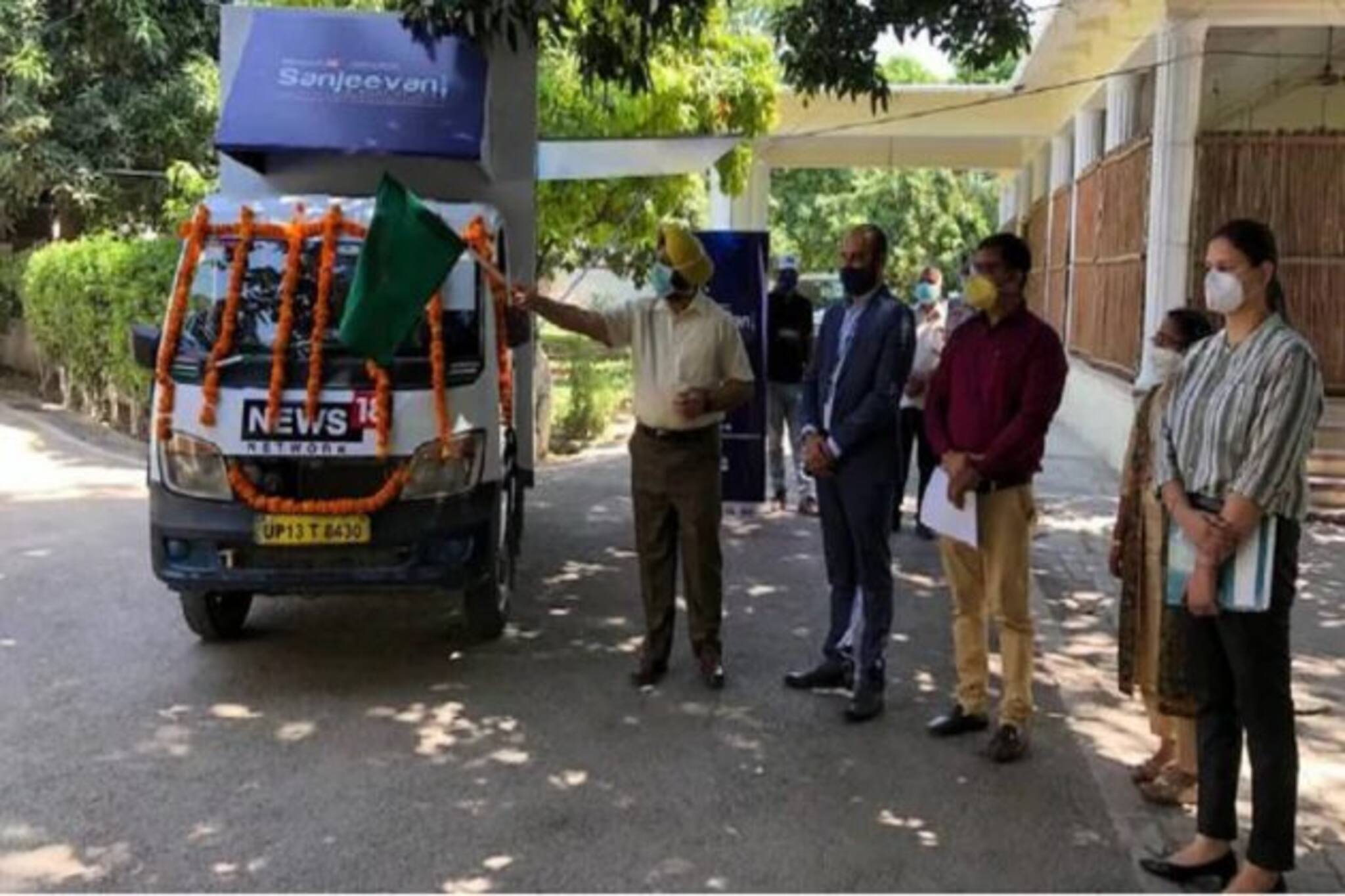 Network18-এর অনন্য উদ্যোগ, পাশে Federal Bank; দেশের প্রত্যন্ত গ্রামে পৌঁছবে ভ্রাম্য়মাণ করোনা টিকাকরণ কেন্দ্র সঞ্জীবনী গাড়ি!