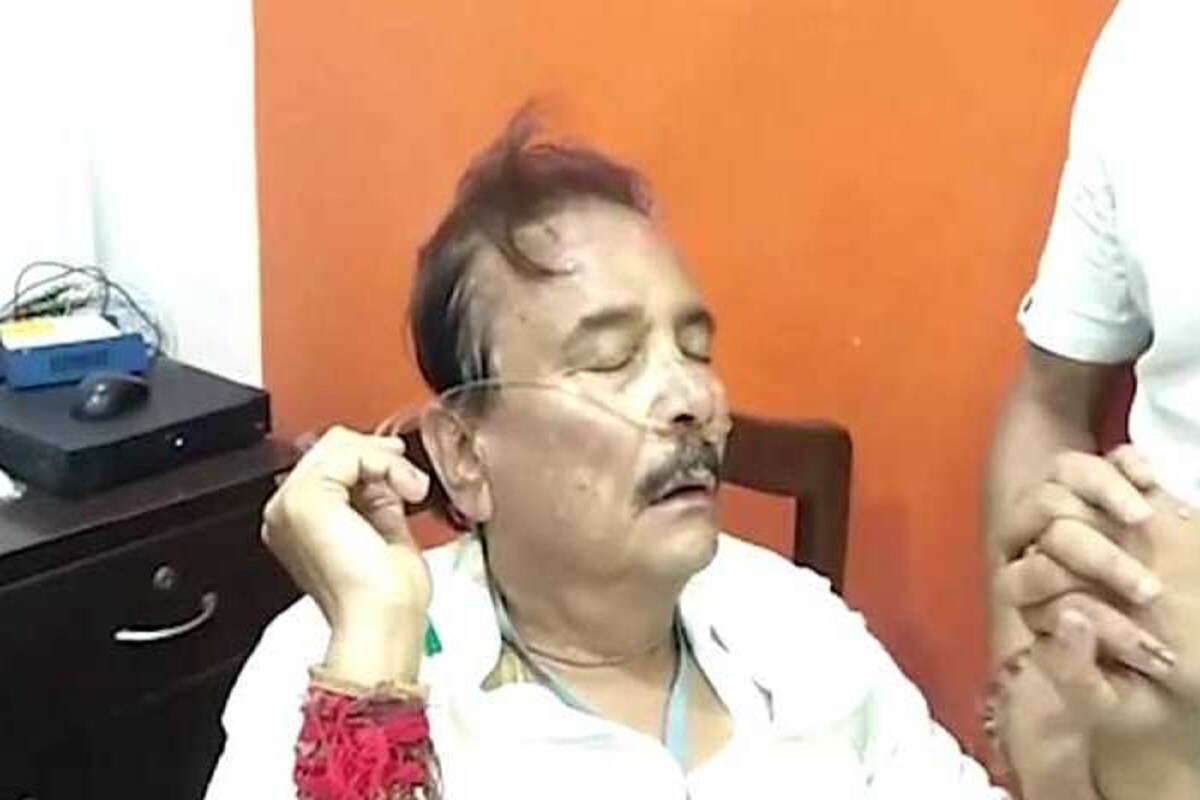 গত ১৭ মে নারদ-মামলায় গ্রেফতার করা হয় মদন মিত্র-সহ রাজ্যের চার নেতা-মন্ত্রীকে। গ্রেফতারের কিছু দিন আগেই মদন করোনা-আক্রান্ত হন। গত ১৭ মে নারদ-মামলায় গ্রেফতার করা হয় মদন মিত্র-সহ রাজ্যের চার নেতা-মন্ত্রীকে। গ্রেফতারের কিছু দিন আগেই মদন করোনা-আক্রান্ত হন।