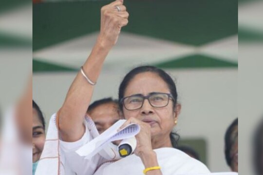 ৫ মে তৃতীয়বারের জন্য মুখ্যমন্ত্রী হিসেবে শপথ নিচ্ছেন মমতা