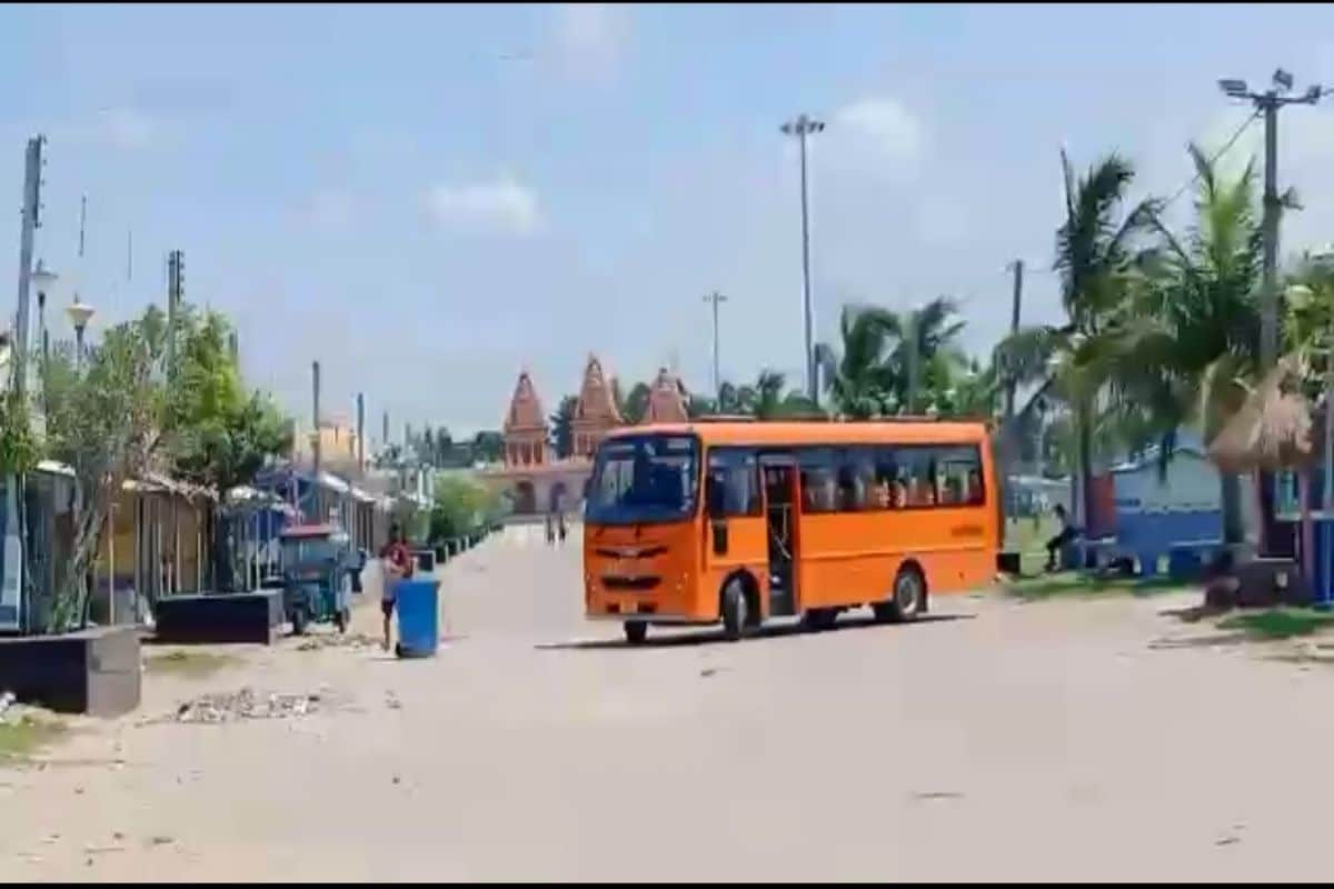 ইতিমধ্যেই কাজে নামানো হয়েছে NDRF ও উপকূলরক্ষীবাহিনী। যেই যেই এলাকাগুলিতে এন ডি আর এফ মোতায়েন হয়েছে সেগুলি হল হাসনাবাদ, সন্দেশখালি, গোসাবা, কাকদ্বীপ, সাগর,দিঘা, রামনগর, কাঁথি, ডায়মন্ড হারবার, কলকাতা ও হাওড়া। ইতিমধ্যেই কাজে নামানো হয়েছে NDRF ও উপকূলরক্ষীবাহিনী। যেই যেই এলাকাগুলিতে এন ডি আর এফ মোতায়েন হয়েছে সেগুলি হল হাসনাবাদ, সন্দেশখালি, গোসাবা, কাকদ্বীপ, সাগর,দিঘা, রামনগর, কাঁথি, ডায়মন্ড হারবার, কলকাতা ও হাওড়া।