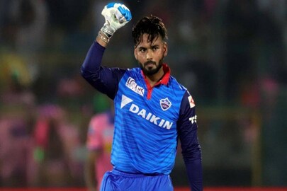 কঠিন পরীক্ষার সামনে ঋষভ