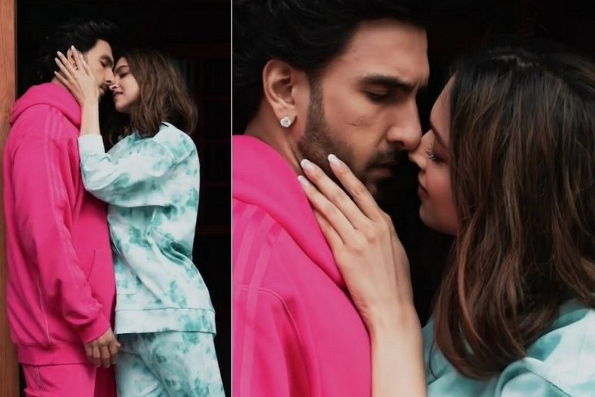 *শুধু তাই নয়। ছেলেমেয়েরা নিজেদের মধ্যে ঠেলাঠেলি করবে তাঁর সঙ্গে শ্যুটিং-এ যাওয়ার জন্য আর তিনি নিয়েও যাবেন, এই সব দীপিকা আগে থেকেই ভেবে রেখেছিলেন। ২০১৩-র সেই মন্তব্য ধরলে ২০২৩-এই দীপিকা আর রণবীর সিংয়ের (Ranveer Singh) ঘরে নতুন অতিথির আগমনের সংবাদ পাওয়ার সমূহ সম্ভাবনা আছে। ফাইল ছবি। *শুধু তাই নয়। ছেলেমেয়েরা নিজেদের মধ্যে ঠেলাঠেলি করবে তাঁর সঙ্গে শ্যুটিং-এ যাওয়ার জন্য আর তিনি নিয়েও যাবেন, এই সব দীপিকা আগে থেকেই ভেবে রেখেছিলেন। ২০১৩-র সেই মন্তব্য ধরলে ২০২৩-এই দীপিকা আর রণবীর সিংয়ের (Ranveer Singh) ঘরে নতুন অতিথির আগমনের সংবাদ পাওয়ার সমূহ সম্ভাবনা আছে। ফাইল ছবি।