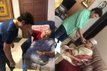 Mother's Day: মায়ের জন্য কবিতা লিখলেন বীরু, আবেগে ভাসলেন সচিন