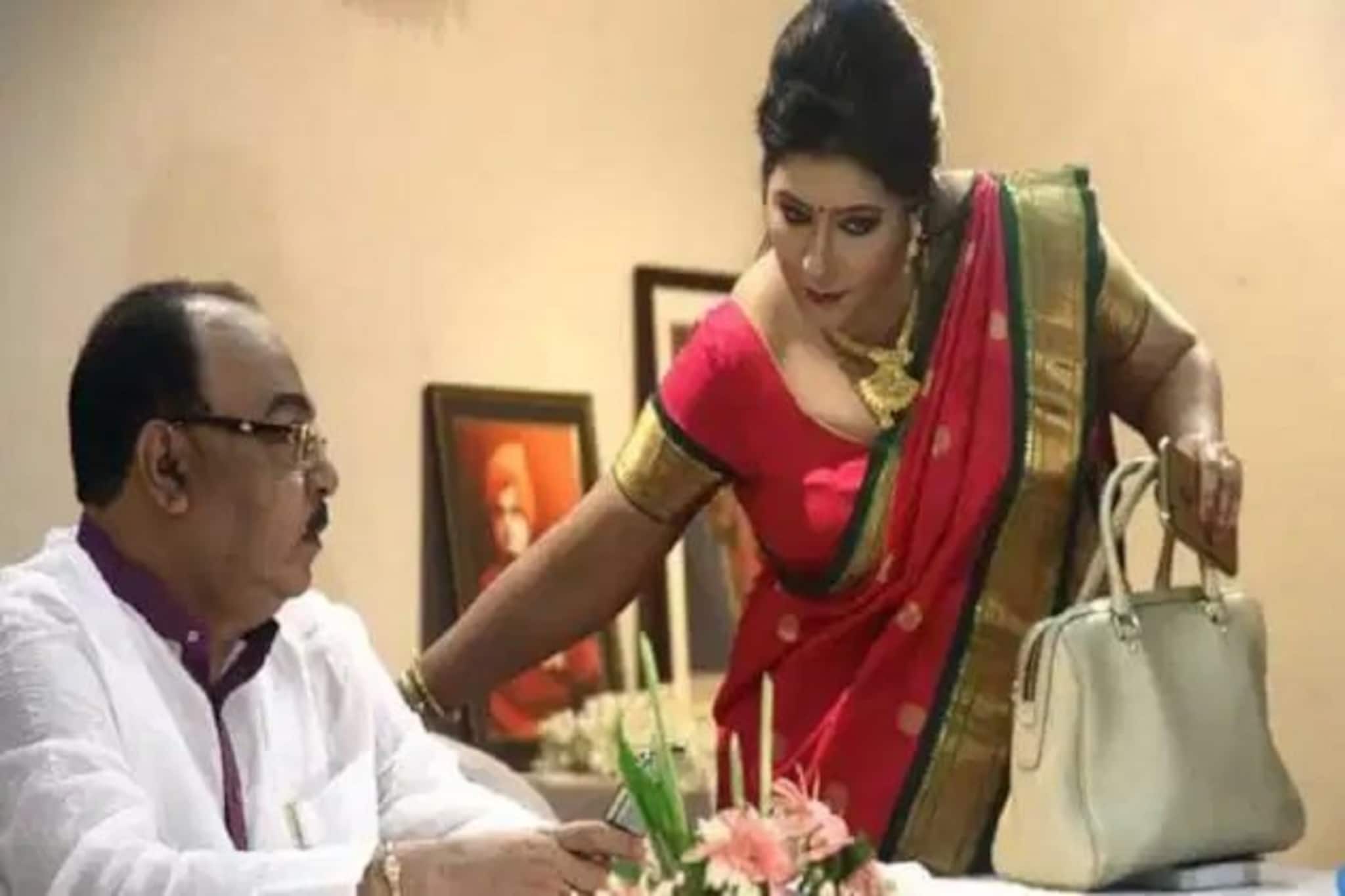 'তারায় তারায় লেখা তোমার আমার নাম', জন্মদিনে শোভনকে শুভেচ্ছায় ভরালেন বৈশাখী