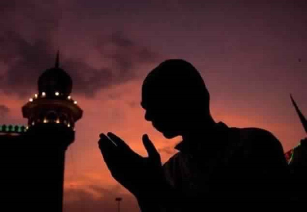 কলকাতা: সেহরির সময় - ভোর ৩ টে ৪০ মিনিট। ইফতারের সময় - সন্ধ্যা ৬ টা ০৭ মিনিট। হাওড়া : সেহরির সময় - ভোর ৩ টে ৪০ মিনিট। ইফতারের সময় - সন্ধ্যা ৬টা ০৭ মিনিট। কলকাতা: সেহরির সময় - ভোর ৩ টে ৪০ মিনিট। ইফতারের সময় - সন্ধ্যা ৬ টা ০৭ মিনিট। হাওড়া : সেহরির সময় - ভোর ৩ টে ৪০ মিনিট। ইফতারের সময় - সন্ধ্যা ৬টা ০৭ মিনিট।
