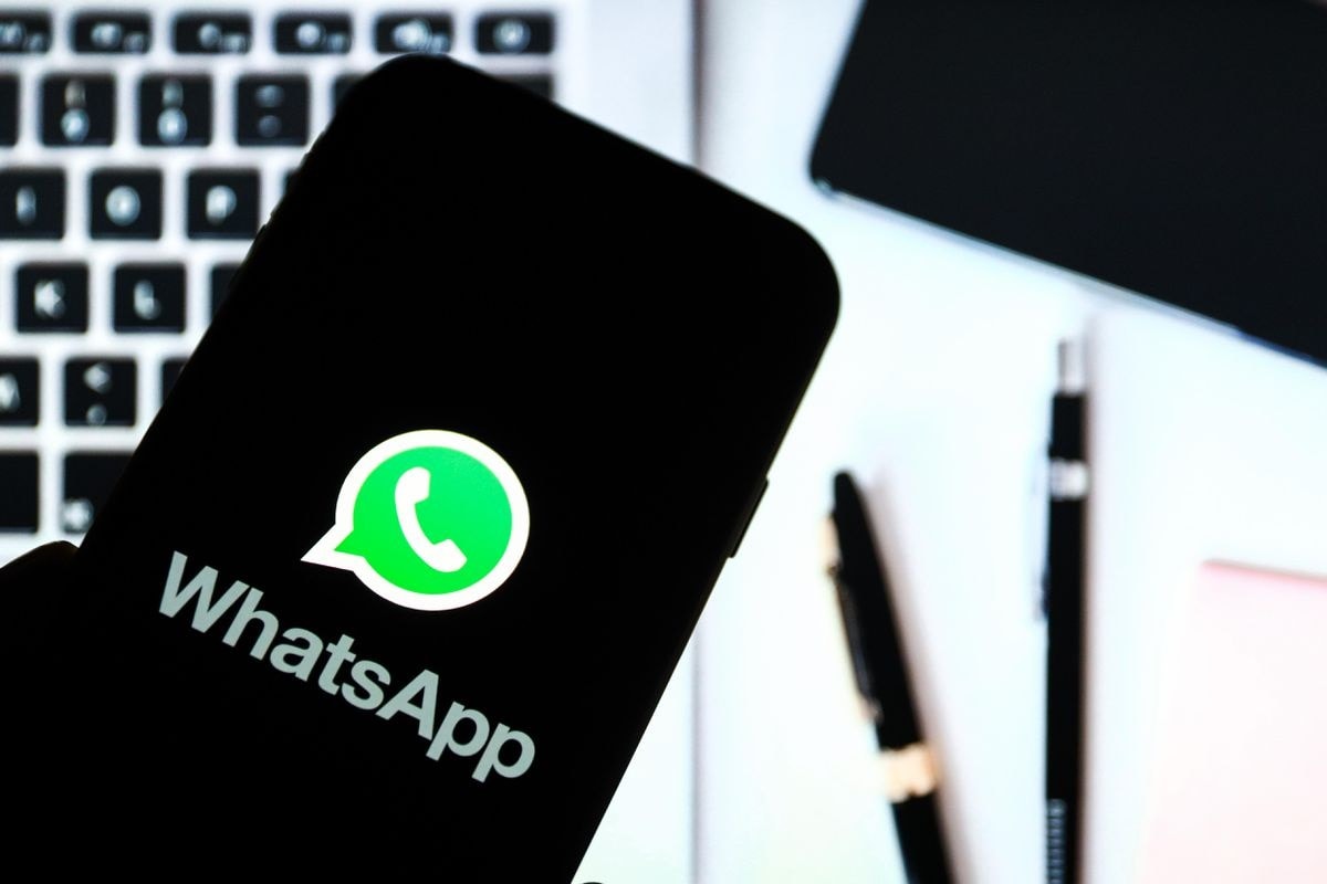 এর পর Facebook-এর মালিকানাধীন এই সংস্থা WhatsApp-এর নতুন Privacy Policy গ্রহণ করার ডেডলাইন ১৫ মে করে। তাই এখনও যদি Privacy Policy স্বীকার না করা হয়ে থাকে, তাহলে ঠাণ্ডা মাথায় একবার ভেবে নিয়ে সিদ্ধান্ত নেওয়া যেতে পারে। কারণ, WhatsApp অ্যাকাউন্টের যাবতীয় ফিচার্স সচল রাখতে, অতি অবশ্যই কোম্পানির আপডেটেড প্রাইভেসি পলিসি মেনে চলতে হবে। এর পর Facebook-এর মালিকানাধীন এই সংস্থা WhatsApp-এর নতুন Privacy Policy গ্রহণ করার ডেডলাইন ১৫ মে করে। তাই এখনও যদি Privacy Policy স্বীকার না করা হয়ে থাকে, তাহলে ঠাণ্ডা মাথায় একবার ভেবে নিয়ে সিদ্ধান্ত নেওয়া যেতে পারে। কারণ, WhatsApp অ্যাকাউন্টের যাবতীয় ফিচার্স সচল রাখতে, অতি অবশ্যই কোম্পানির আপডেটেড প্রাইভেসি পলিসি মেনে চলতে হবে।