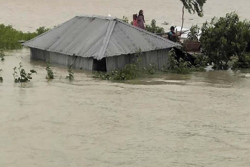 বিপর্যয় মোকাবিলা দফতর পুরো ভেঙে যাওয়া এবং আংশিক ক্ষতিগ্রস্ত বাড়ি মেরামতির দায়িত্ব নিয়েছে। পুরোপুরিভাবে ভেঙে পড়া বাড়ি ঠিক করতে ক্ষতিগ্রস্তদের কুড়ি হাজার টাকা এবং আংশিক ক্ষতিগ্রস্তদের ৫ হাজার টাকা করে দেওয়া হবে।
