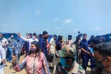 তাজপুরে ঘুরে দেখছেন অভিষেক বন্দ্যোপাধ্যায়।