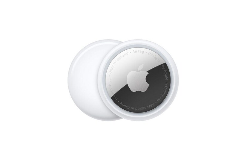 Apple AirTag - প্রায় সময় এমন হয়ে থাকে যে বাবারা কোথায় কি রেখেছেন ভুলে যান। কখনও চাবি, কখনও মানিব্যাগ, কখনও চশমা বা এমনকি তাদের স্মার্টফোনগুলি হারিয়ে ফেলেন অনেক সময়। তাই অ্যাপেল এয়ার ট্যাগ বাবাদের জন্য উপযুক্ত উপহার। এয়ার ট্যাগ -এর দাম ৩,১৯০ টাকা। 
