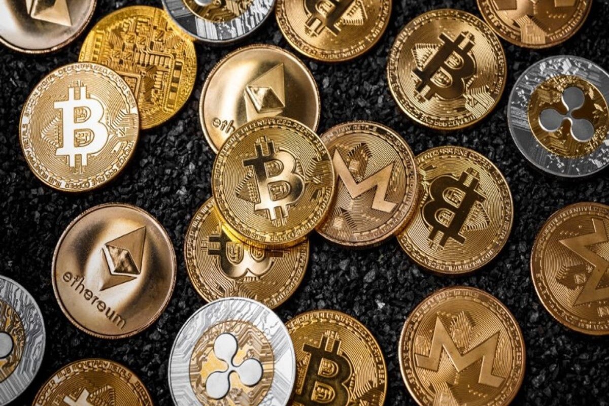 ক্রিপটোকারেন্সি (Cryptocurrencies) যাঁরা টাকা পয়সা বিনিয়োগ করে থাকেন তাঁদের জন্য বিরাট সুযোগ সামনে এসেছে ৷ প্রতীকী ছবি ৷ ক্রিপটোকারেন্সি (Cryptocurrencies) যাঁরা টাকা পয়সা বিনিয়োগ করে থাকেন তাঁদের জন্য বিরাট সুযোগ সামনে এসেছে ৷ প্রতীকী ছবি ৷