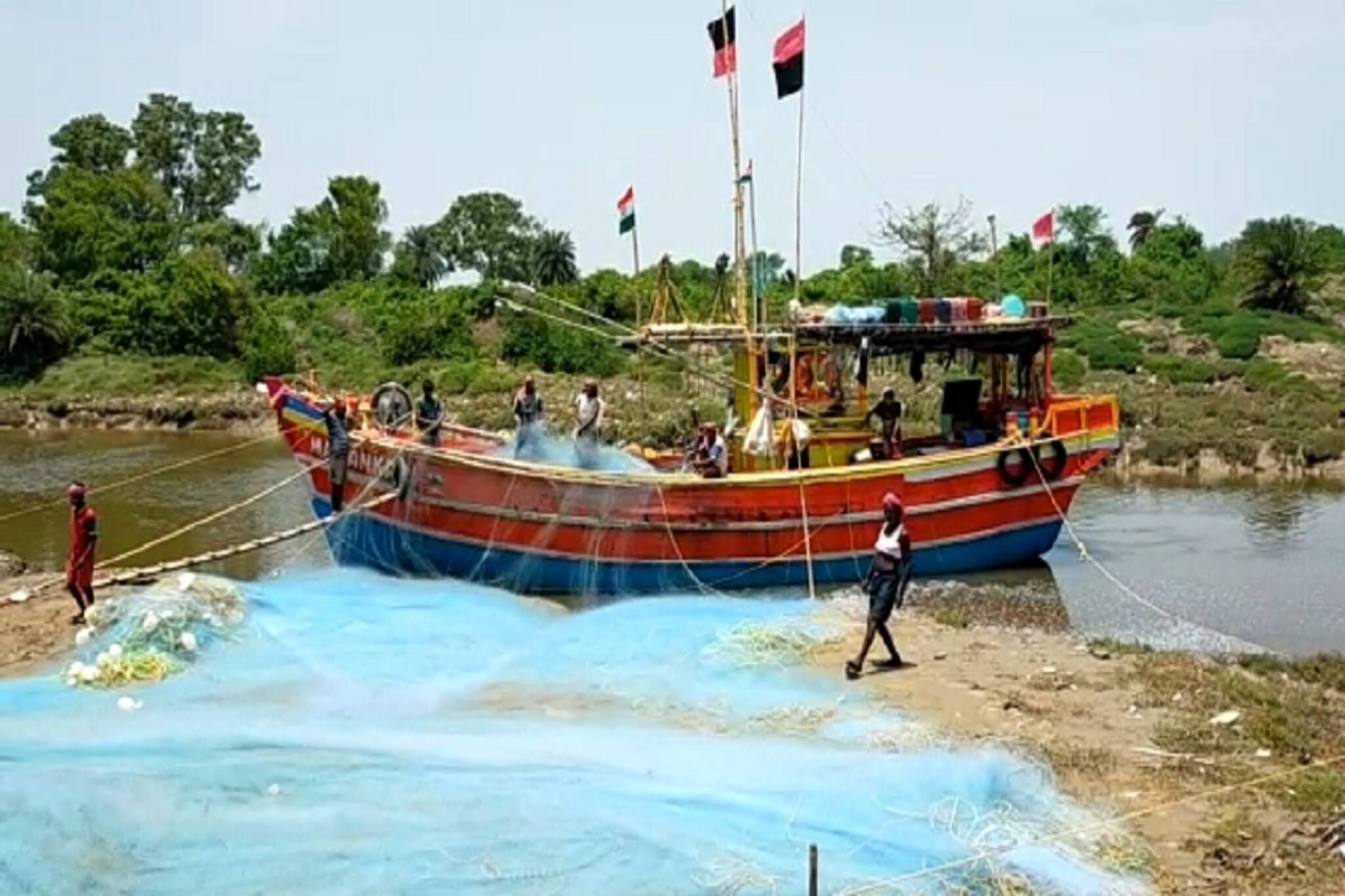 Digha-Shankarpur Fishermen: দিঘা থেকে শংকরপুর, মাছের ভরা মরসুমেও মন ভালো নেই উপকূলের মৎস্যজীবীদের!