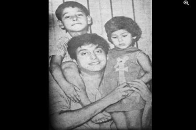 বাবা যে তাঁর জীবনের সর্বোত্তম শক্তি, সে কথা বরাবরই বলেছেন পৌলমী। হঠাৎ সেই মানুষটার চলে যাওয়ায় তিনি এখনও পরিস্থিতির সঙ্গে মানিয়ে নিতে পারেননি। সৌমিত্রের প্রয়াণের পর পরই পৌলমী বলেছিলেন, 'সব সময়ই ভেবে এসেছি বাবা মাথার উপর রয়েছেন। এখনও মনে হচ্ছে এই বোধহয় সিঁড়ি দিয়ে নেমে আসবেন। ঘুম থেকে উঠে মনে হচ্ছে, এ বার বাপি এসে এখানে বসবেন, আমরা ব্রেকফাস্ট করব একসঙ্গে। যেটা রোজ হত। দুপুরে মনে হচ্ছে, এ বার বাপিকে ডাকি লাঞ্চ করতে। আমি ঠিক বলে বোঝাতে পারব না এই অনুভূতি কী রকম।'