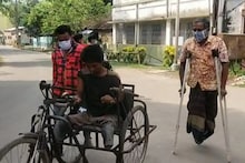স্বেচ্ছাসেবী সংগঠনের সহযোগিতায় ভবঘুরে প্রতিবন্ধীর প্রাণ বাঁচালেন এক ব্যক্তি