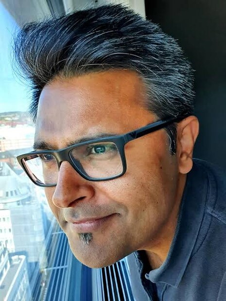 এই সমস্ত বিষয়ে তঁদের নিজস্ব  বক্তব্য রেখেছেন শ্রী সুপ্রিয় ঠাকুর, বিশিষ্ট রবীন্দ্র গবেষক ও শিক্ষক শ্রী গৌতম ভট্টাচার্য, শ্রীমতী প্রমিতা মল্লিক , অধ্যাপক মানবেন্দ্র মুখোপাধ্যায়,অধ্যাপক অমৃত সেন, শ্রী চন্দ্রোদয় ঘোষ, শ্রী তমোজিৎ রায়,ডঃ পবিত্র সরকার, শ্রীমতি মালবিকা ভট্টাচার্য্য, শ্রী আনন্দ লি তান, শ্রীমতী অদিতি রায়, শ্রীমতী  নন্দিতা বসু সর্বাধিকারী এবং সেখানকার গুণী  প্রাক্তন- প্রাক্তনীরা। কবিতা পাঠে ব্রততী বন্দোপাধ্যায়।