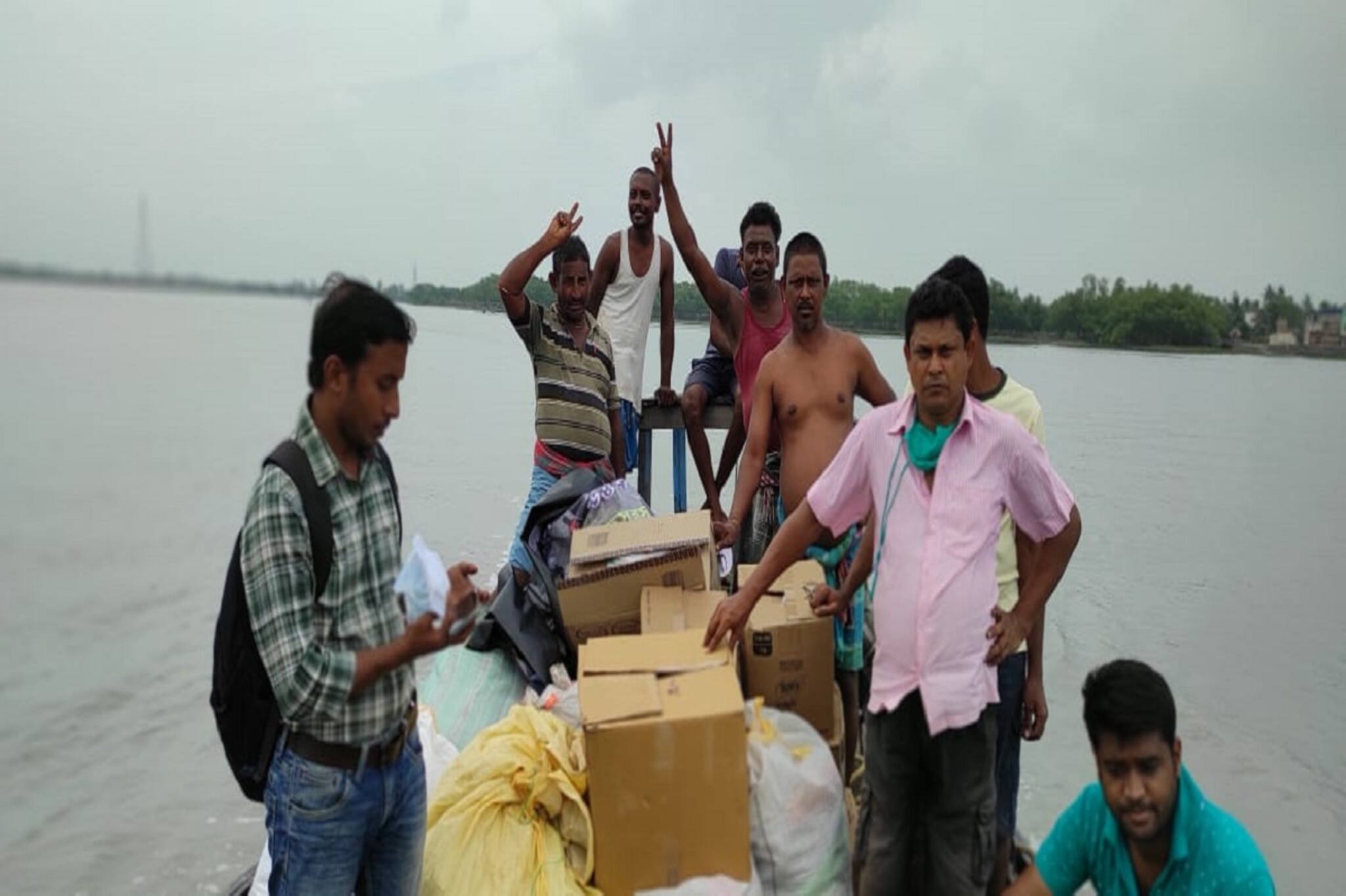 ইয়াসের ধাক্কা এখনও সামলে উঠতে পারেননি, সব ধরণের সাহায্য নিয়ে পাশে দাঁড়াল অধ্যাপক সংগঠন