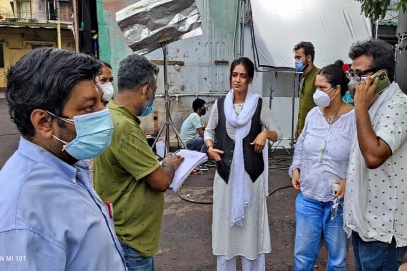 • ছবিতে অন্যান্য চরিত্রে রয়েছেন শান্তিলাল মুখোপাধ্যায়, সব্যসাচী চক্রবর্তী, শ্রীলেখা মিত্র প্রমুখ।