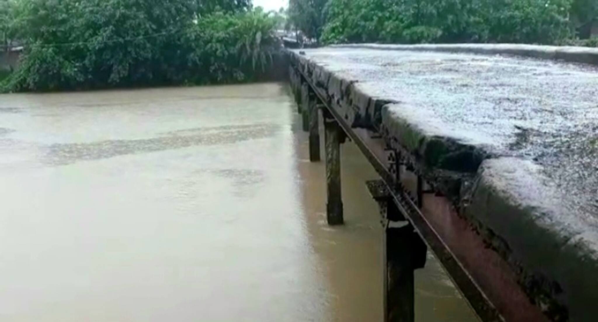 ক্যানিং-এর ডাবু সেতুর বেহাল অবস্থা, সেতু সংস্কারের আশ্বাস বিধায়কের