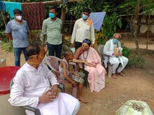 শালবনীর প্রয়াত লোকশিল্পী বিশ্বজিতের বাড়িতে মেদিনীপুরের বিধায়ক জুন মালিয়া শালবনীর প্রয়াত লোকশিল্পী বিশ্বজিতের বাড়িতে মেদিনীপুরের বিধায়ক জুন মালিয়া