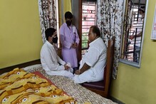 স্ত্রীর পর মাকে হারালেন পার্থ চট্টোপাধ্যায়, বর্ষীয়ান নেতার বাড়িতে অভিষেক স্ত্রীর পর মাকে হারালেন পার্থ চট্টোপাধ্যায়, বর্ষীয়ান নেতার বাড়িতে অভিষেক