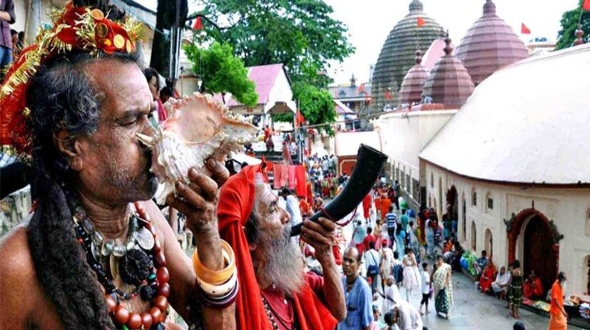 • অসমের কামাখ্যা মন্দিরে অম্বুবাচী উপলক্ষ্যে উৎসব পালন করা হয়। সূর্যের দক্ষিণায়নের দিন থেকে তিন দিন অর্থাৎ আষাঢ়ের ৭ তারিখ থেকে ১০ তারিখের মধ্যে এই পার্বণ।