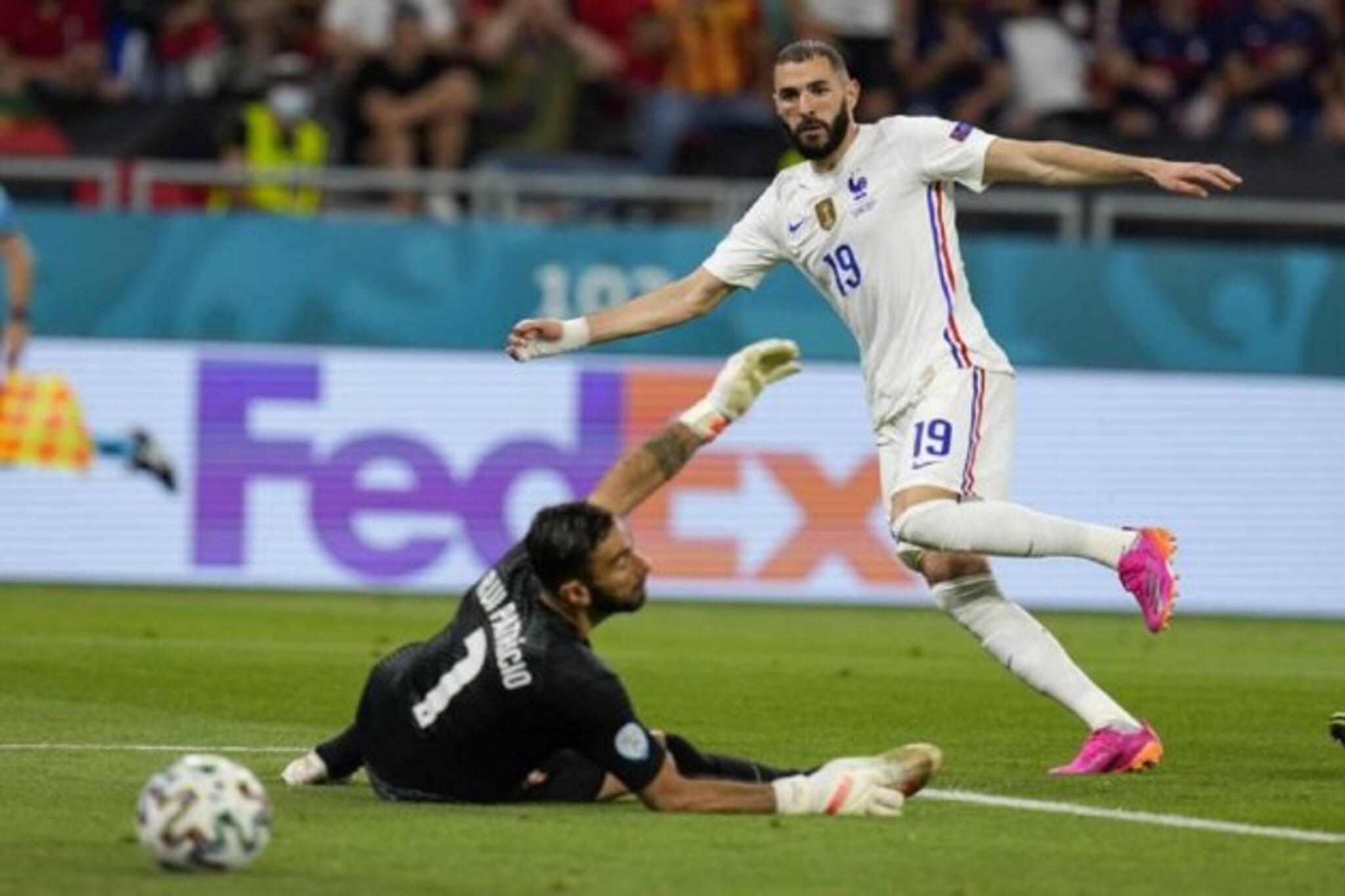 Euro 2020 : জোড়া গোল করে হাঁফ ছেড়ে বেঁচেছেন করিম বেঞ্জেমা