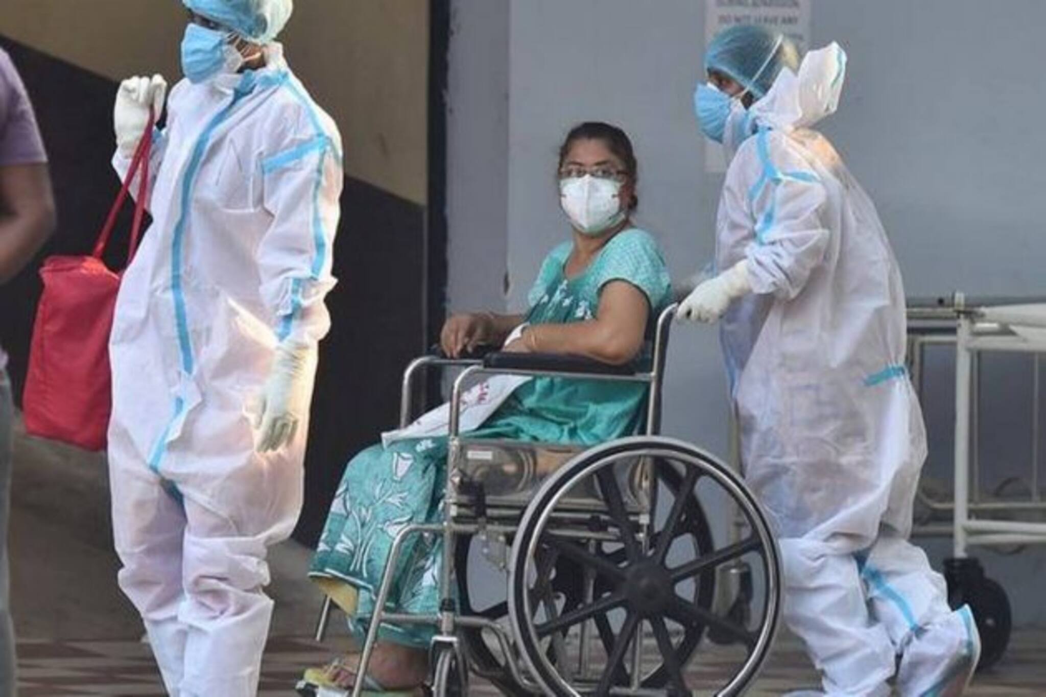 WB Corona Update : রাজ্যে ১০ হাজারের নীচে নামল দৈনিক সংক্রমণ, হাসপাতাল থেকে বাড়িমুখী করোনা মুক্ত ১৭,২২২