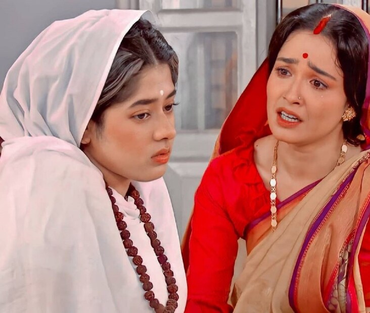 দিতিপ্রিয়াকে ছাড়া কি দর্শক এই ধারাবাহিক উপভোগ করবেন? তবে রামকৃষ্ণ মহিমাও তো কম নয়। সে গল্প নিশ্চয় মানুষকে টানবে। এমনটাই আশা পরিচালকের। photo source Instagram 