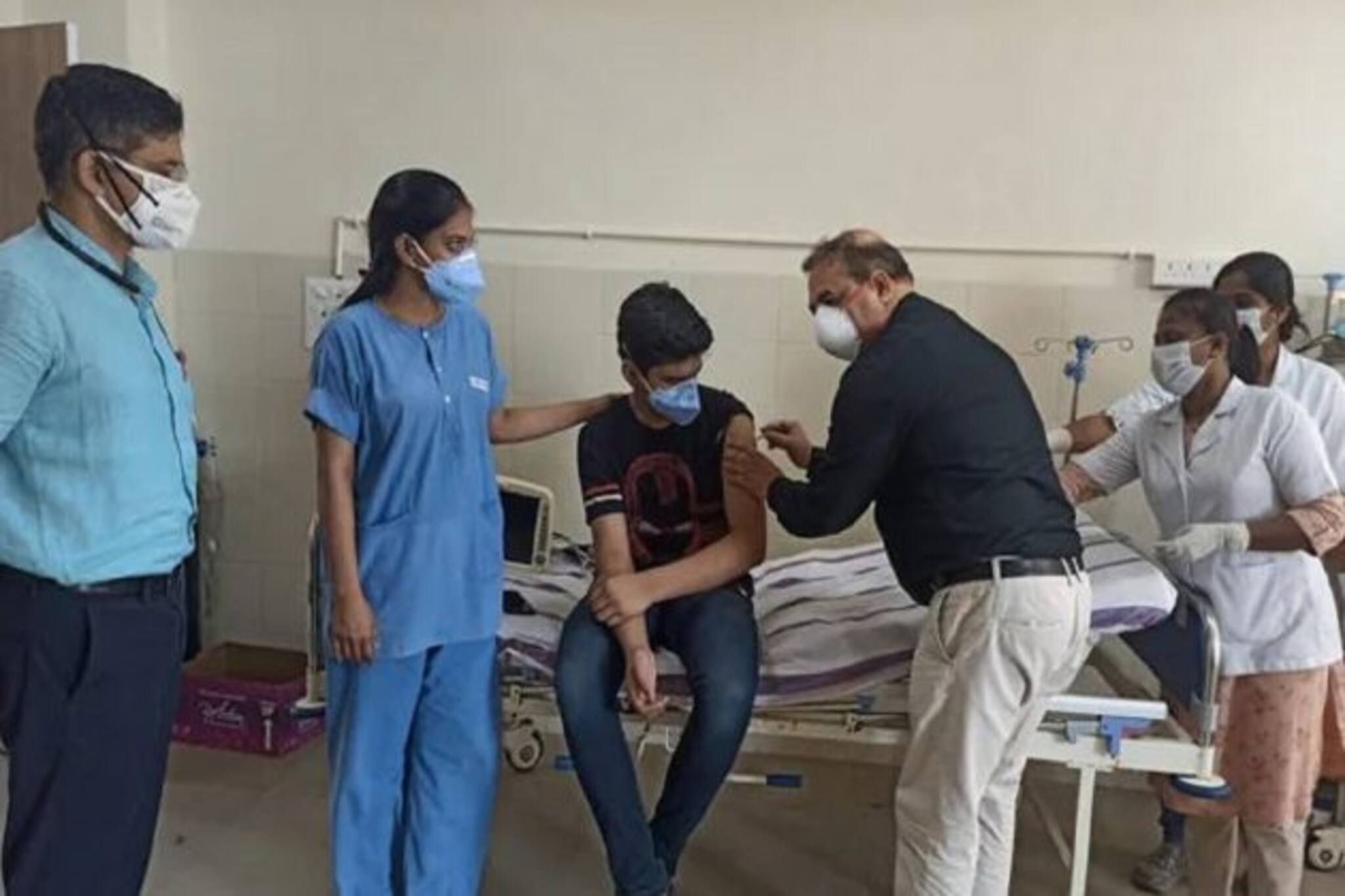 Coronavirus 3rd Wave: ৬ মিনিটের হাঁটা পরীক্ষা, রেমডিসিভির নিষিদ্ধ! শিশুদের জন্য করোনায় কেন্দ্রীয় গাইডলাইন