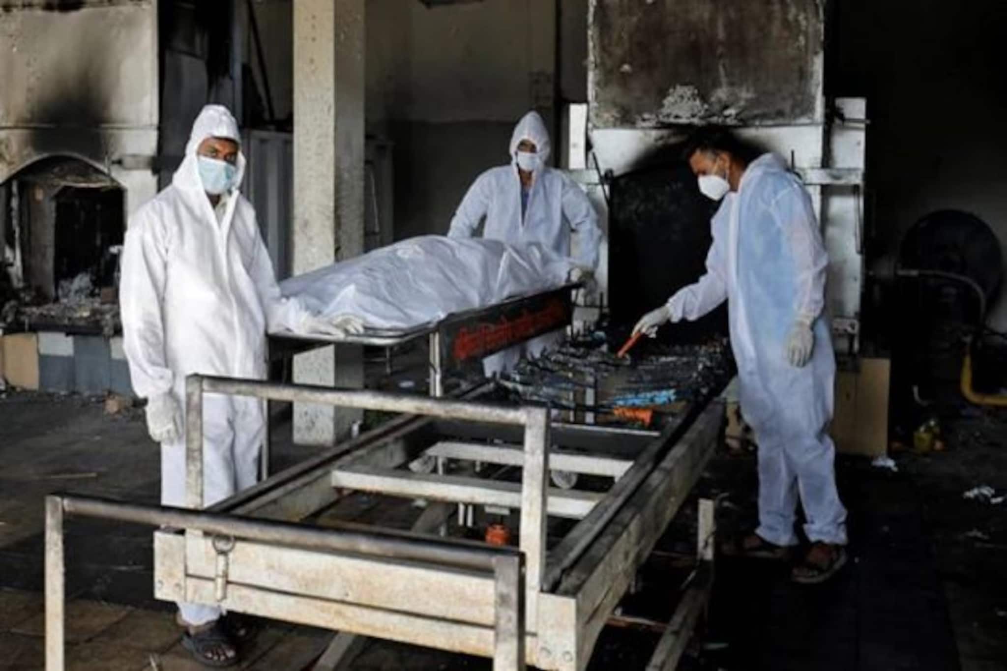 Coronavirus Deaths in India: করোনায় মৃত্যু হলে শংসাপত্রে অবশ্যই উল্লেখ থাকবে, শেষমেশ প্রতিশ্রুতি কেন্দ্রের