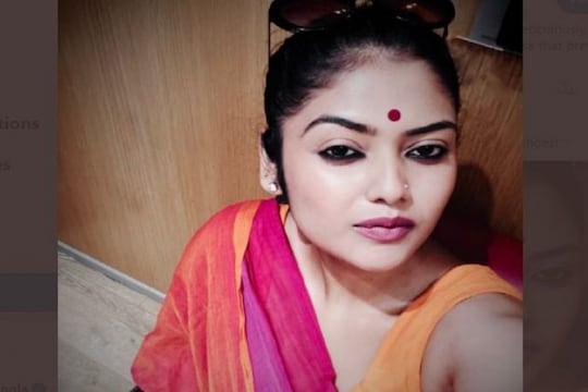 সায়নী ঘোষ।