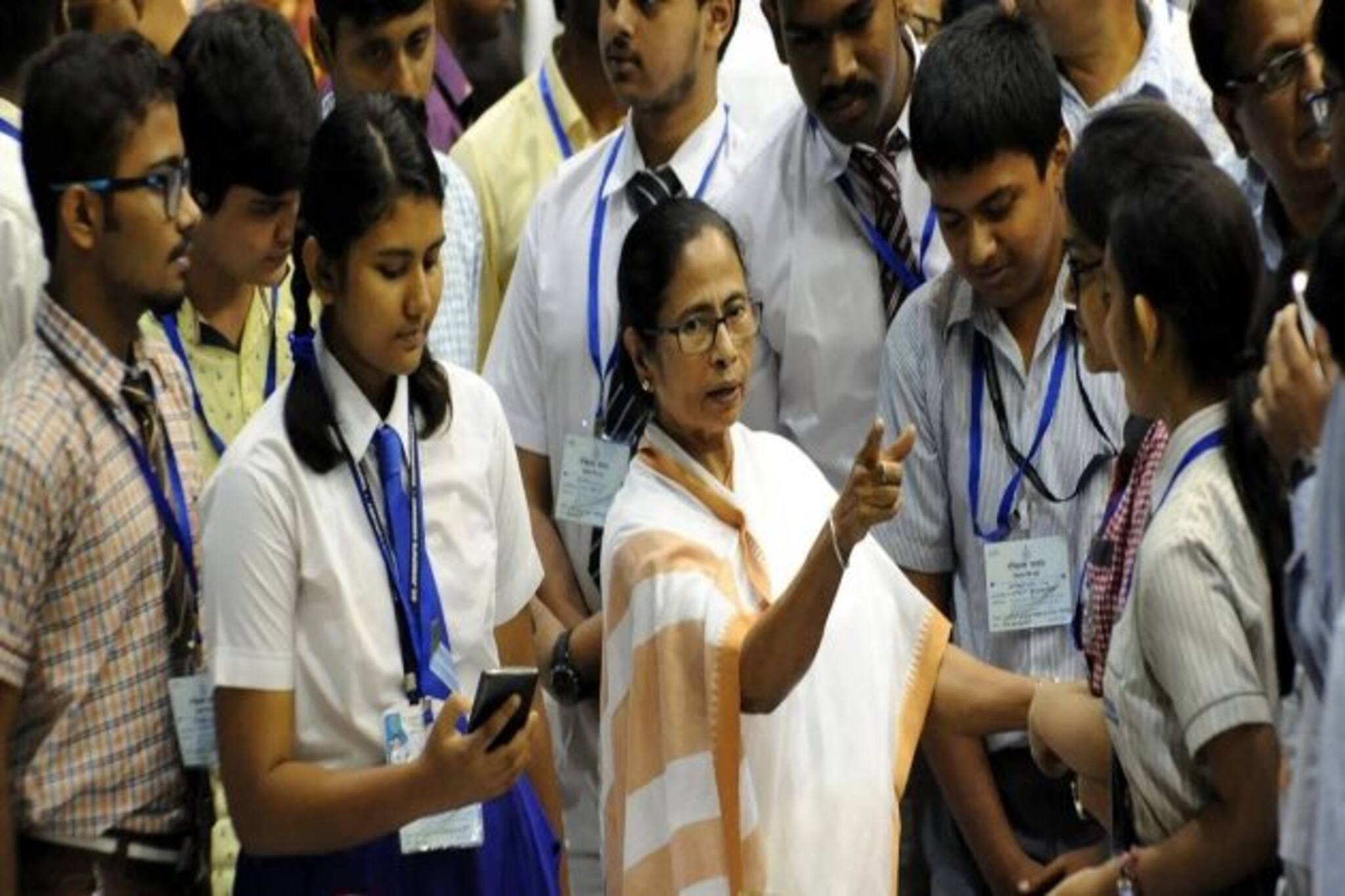 Madhyamik-HS Exam: মাধ্যমিক উচ্চমাধ্যমিক হবে নাকি হবে না, সিদ্ধান্ত নিতে আমজনতার মত শুনতে চাইছেন মমতা