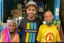 ‘চুরির অভিযোগ’ আনা বৃদ্ধকে কাছে টেনে নিলেন ব্লগার, টানাপড়েনের মধুরেণ সমাপয়েৎ
