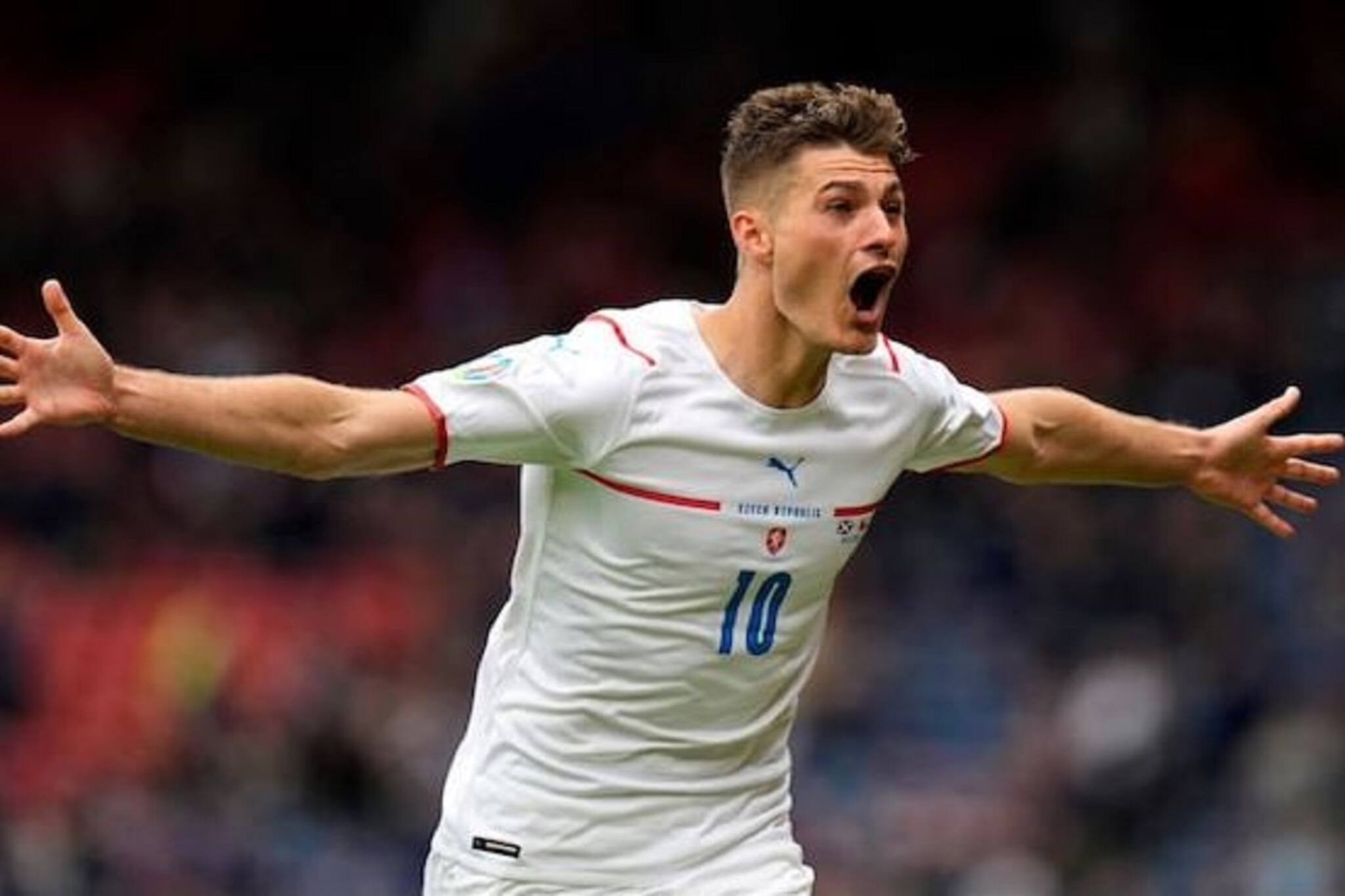 Euro 2020: মাঝমাঠ থেকে গোল দেগে ইতিহাসে Patrick Schick, রাতারাতি হলেন চোখের মণি