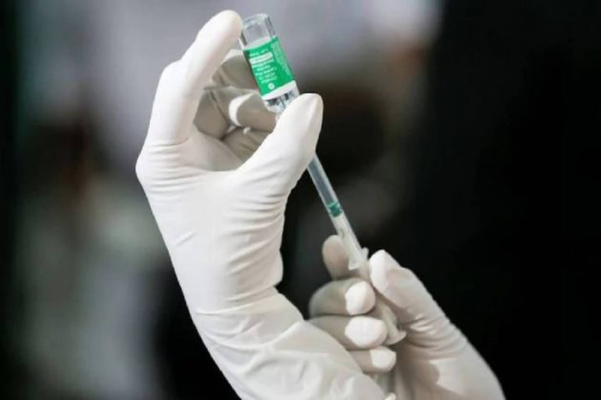 Coronavirus Vaccine: ইমিউনিটি দুর্বল, এমন ক্ষেত্রে করোনার ভ্যাকসিন কতটা কার্যকরী? জানাচ্ছেন বিশেষজ্ঞ চিকিৎসক