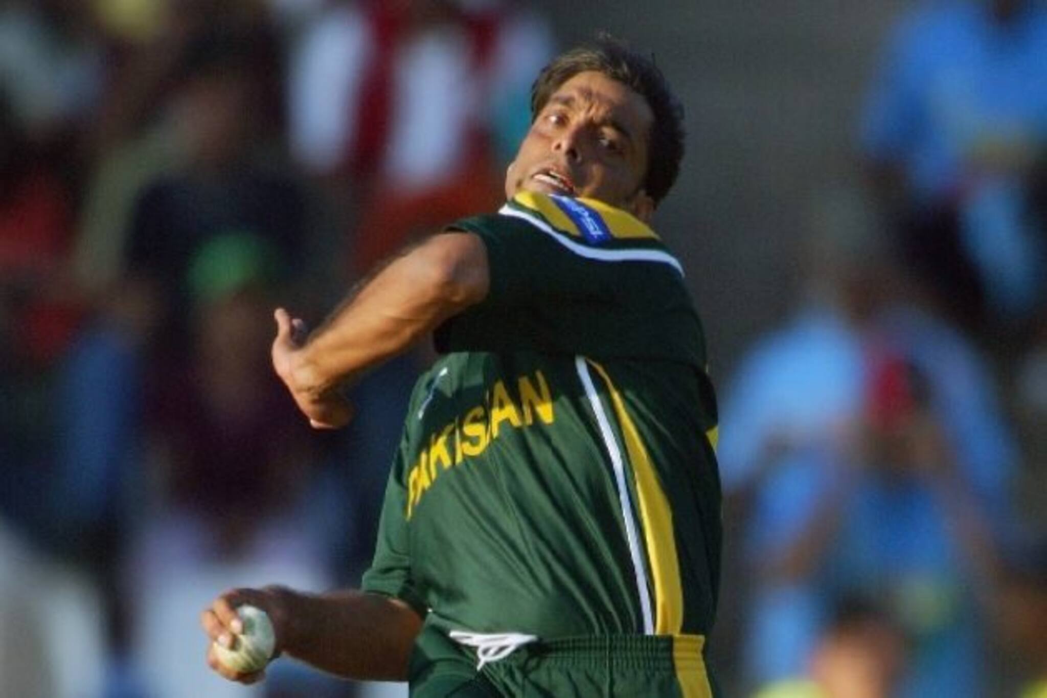 Shoaib Akhtar: ছ'টা ডেলিভারি, ব্যাট ছোঁয়ালেই বাইক উপহার! আখতারের খোলা চ্যালেঞ্জ