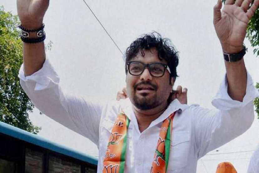 *'নিখোঁজ আসানসোলের বিজেপি সাংসদ তথা কেন্দ্রীয় মন্ত্রী বাবুল সুপ্রিয়। ভোটের পর থেকে আর, তাঁর কোনও খোঁজ পাওয়া যাচ্ছে না।' এই দাবিতেই পোস্টার পড়েছে জামুরিয়া বাস স্ট্যান্ড লাগোয়া এলাকায়। ফাইল ছবি। 