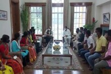 'পৃথক রাজ্যে' মুখে কুলুপ জন বার্লার! ভোট পরবর্তী হিংসা নিয়ে নালিশ রাজ্যপালকে