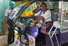 ছিল রিকশা-হল টোটো, মানুষের কাছে পৌঁছতে 'গাড়ি' কিনলেন বিধায়ক মনোরঞ্জন!