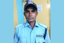 ব্যাগ ভর্তি টাকা পেয়েও সত্ পথেই থাকলেন সিভিক ভলেন্টিয়ার বিনোদ ব্যাগ ভর্তি টাকা পেয়েও সত্ পথেই থাকলেন সিভিক ভলেন্টিয়ার বিনোদ